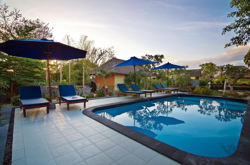 Lotus Garden Huts Hotel Nusa Lembongan  Exterior photo